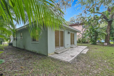 House in Fort Lauderdale, Florida 4 bedrooms, 144.93 sq.m. № 1412339 - photo 28