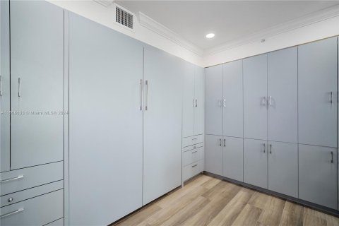 Copropriété à vendre à Miami Beach, Floride: 1 chambre, 102.19 m2 № 1387782 - photo 13