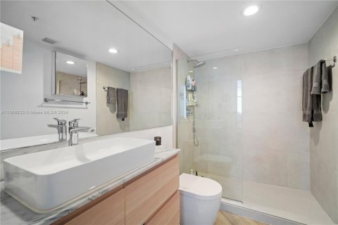 Copropriété à vendre à Miami Beach, Floride: 1 chambre, 102.19 m2 № 1387782 - photo 8