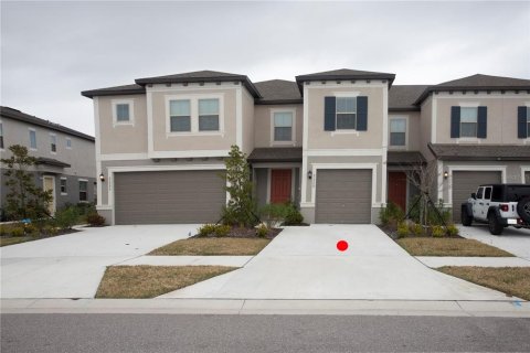 Townhouse in Wesley Chapel, Florida 3 bedrooms, 163.51 sq.m. № 954880 - photo 2
