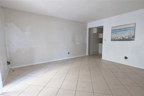 Condo in Port Richey, Florida, 1 bedroom  № 1428876 - photo 10