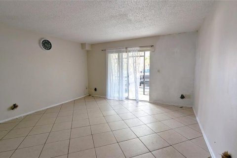 Condo in Port Richey, Florida, 1 bedroom  № 1428876 - photo 9