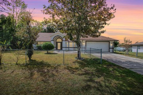 Villa ou maison à vendre à Ocala, Floride: 5 chambres, 230.58 m2 № 1428875 - photo 1