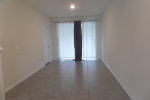 House in Orange Park, Florida 2 bedrooms, 103.12 sq.m. № 845707 - photo 5