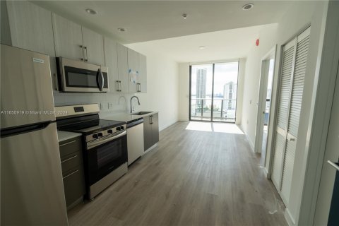 Apartment in Miami, Florida 1 bedroom № 1348046 - photo 2