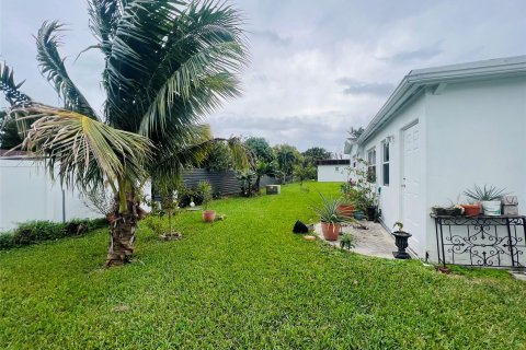 Casa en venta en Margate, Florida, 2 dormitorios, 117.15 m2 № 945818 - foto 10