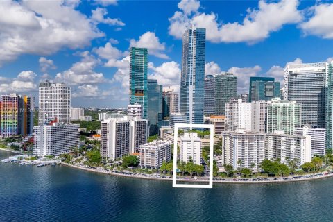 Condominio en venta en Miami, Florida, 1 dormitorio, 69.68 m2 № 1428421 - foto 2