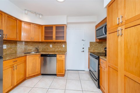 Condominio en venta en Miami, Florida, 1 dormitorio, 69.68 m2 № 1428421 - foto 14