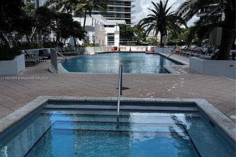 Condominio en venta en Miami, Florida, 2 dormitorios, 101.08 m2 № 1428378 - foto 24