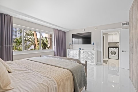 Copropriété à vendre à Fort Lauderdale, Floride: 2 chambres, 157.93 m2 № 1428420 - photo 13