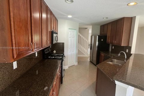 Casa en venta en Miramar, Florida, 4 dormitorios, 249.35 m2 № 1330230 - foto 5