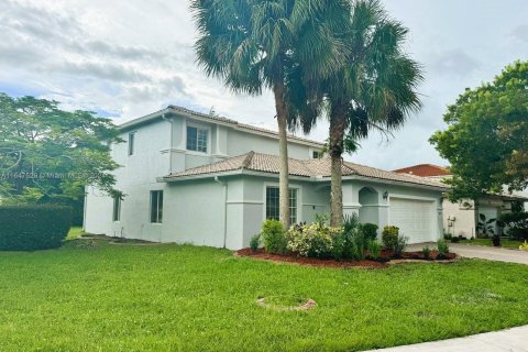 Villa ou maison à vendre à Miramar, Floride: 4 chambres, 249.35 m2 № 1330230 - photo 1