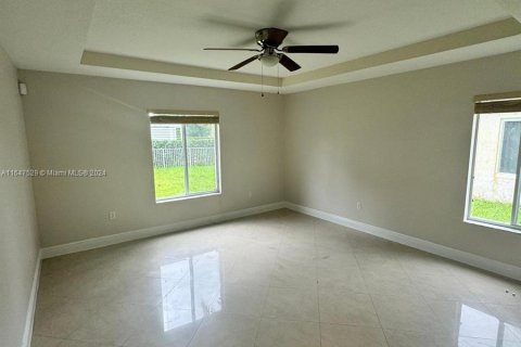 House in Miramar, Florida 4 bedrooms, 249.35 sq.m. № 1330230 - photo 13