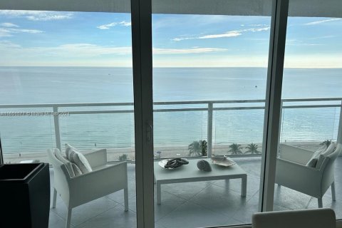 Copropriété à vendre à Hallandale Beach, Floride: 2 chambres, 172.43 m2 № 1333714 - photo 14