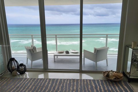 Copropriété à vendre à Hallandale Beach, Floride: 2 chambres, 172.43 m2 № 1333714 - photo 2