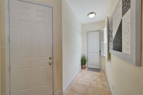 Townhouse in Fort Lauderdale, Florida 3 bedrooms, 273.69 sq.m. № 1316578 - photo 24