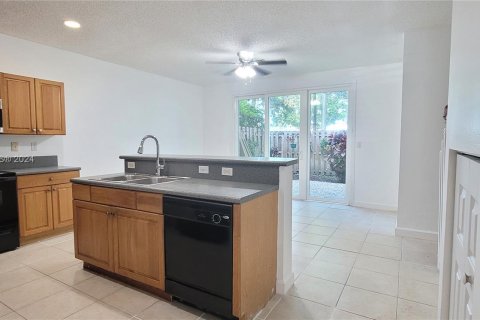 Townhouse in Homestead, Florida 3 bedrooms, 147.16 sq.m. № 1355190 - photo 5