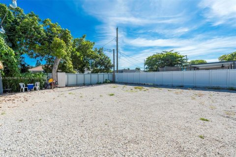 Casa en venta en Miami, Florida, 2 dormitorios, 75.62 m2 № 1355151 - foto 11