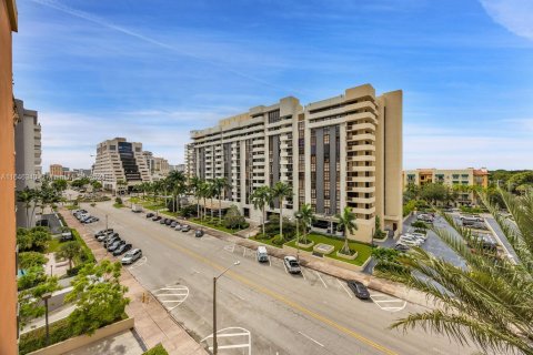 Condominio en venta en Coral Gables, Florida, 3 dormitorios, 164.16 m2 № 1347713 - foto 30