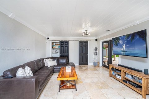 Villa ou maison à vendre à Hialeah, Floride: 5 chambres, 202.53 m2 № 1347692 - photo 26