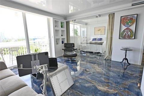 Condo in Miami Beach, Florida, 1 bedroom  № 1347693 - photo 10