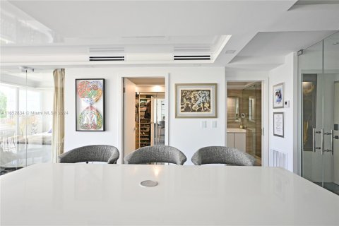 Condominio en venta en Miami Beach, Florida, 1 dormitorio, 61.22 m2 № 1347693 - foto 9