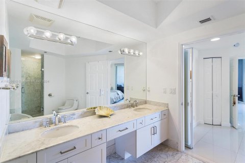 Condo in Fort Lauderdale, Florida, 3 bedrooms  № 1272476 - photo 11