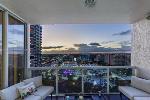 Condo in Fort Lauderdale, Florida, 3 bedrooms  № 1272476 - photo 2