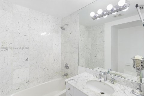 Condo in Fort Lauderdale, Florida, 3 bedrooms  № 1272476 - photo 16