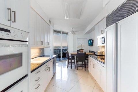 Condo in Fort Lauderdale, Florida, 3 bedrooms  № 1272476 - photo 8