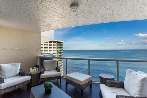 Condo in Fort Lauderdale, Florida, 3 bedrooms  № 1272476 - photo 23