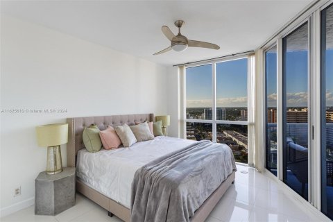 Condo in Fort Lauderdale, Florida, 3 bedrooms  № 1272476 - photo 18