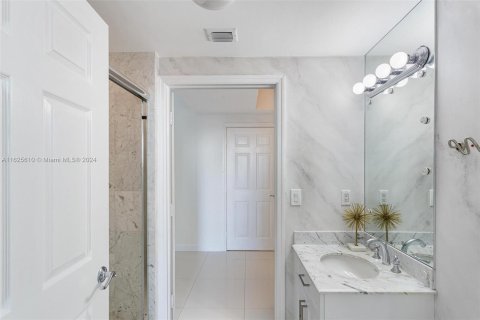 Condo in Fort Lauderdale, Florida, 3 bedrooms  № 1272476 - photo 20