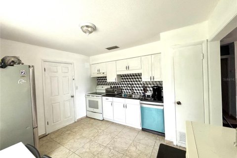 Casa en venta en Lakeland, Florida, 3 dormitorios, 75.25 m2 № 1111575 - foto 6