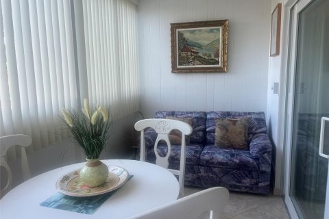 Condominio en venta en Lauderdale Lakes, Florida, 1 dormitorio, 72.74 m2 № 944948 - foto 7