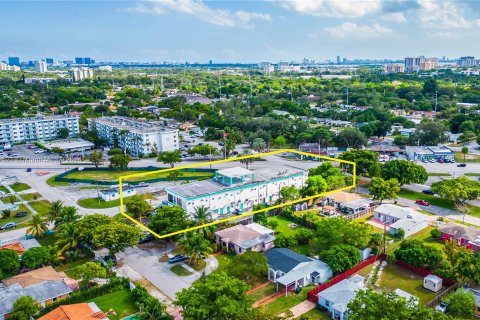 Купить коммерческую недвижимость в Норт-Майами, Флорида № 1153817 - фото 5