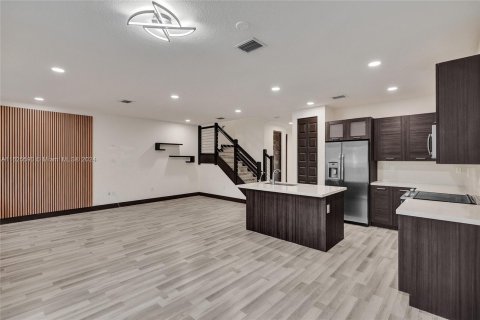 Adosado en venta en Miami Lakes, Florida, 3 dormitorios, 161.93 m2 № 1272105 - foto 10