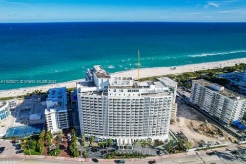 Condo in Miami Beach, Florida, 1 bedroom  № 1272147 - photo 2