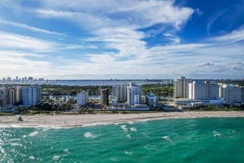 Condo in Miami Beach, Florida, 1 bedroom  № 1272147 - photo 8