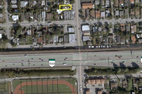 Commercial property in Miami, Florida № 1232869 - photo 1