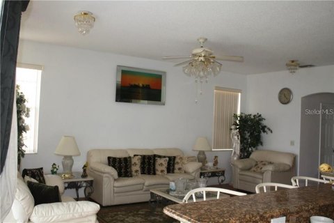 Casa en alquiler en Orlando, Florida, 4 dormitorios, 276.29 m2 № 1358299 - foto 5