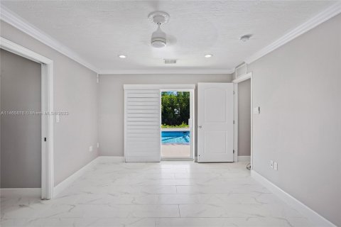 House in Islamorada, Village of Islands, Florida 5 bedrooms, 273.23 sq.m. № 760577 - photo 21