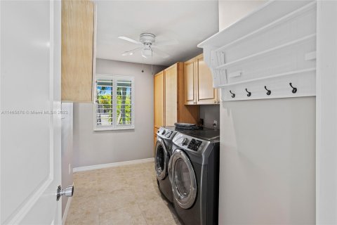 Casa en venta en Islamorada, Village of Islands, Florida, 5 dormitorios, 273.23 m2 № 760577 - foto 12