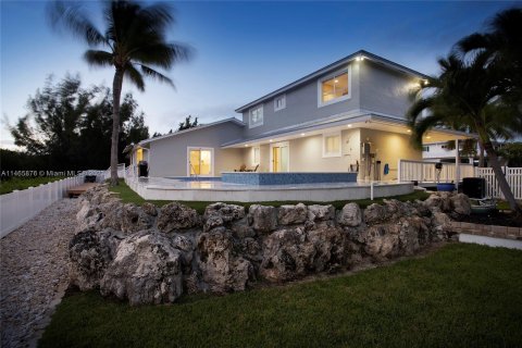 House in Islamorada, Village of Islands, Florida 5 bedrooms, 273.23 sq.m. № 760577 - photo 28