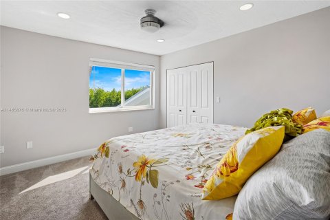 House in Islamorada, Village of Islands, Florida 5 bedrooms, 273.23 sq.m. № 760577 - photo 18