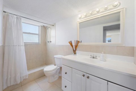 Copropriété à vendre à Aventura, Floride: 2 chambres, 154.78 m2 № 1120836 - photo 19