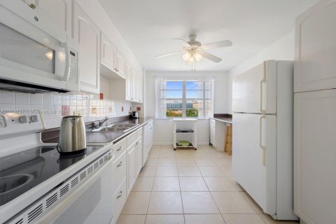 Copropriété à vendre à Aventura, Floride: 2 chambres, 154.78 m2 № 1120836 - photo 25