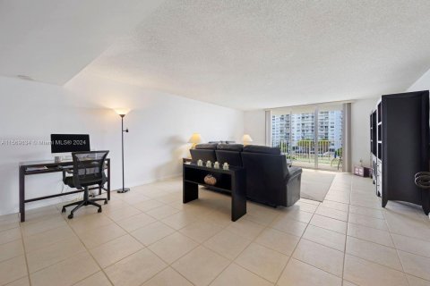 Copropriété à vendre à Aventura, Floride: 2 chambres, 154.78 m2 № 1120836 - photo 6