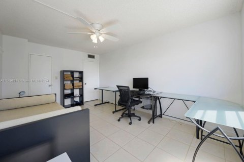 Copropriété à vendre à Aventura, Floride: 2 chambres, 154.78 m2 № 1120836 - photo 21