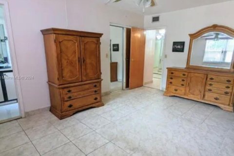 Copropriété à vendre à Lauderdale Lakes, Floride: 2 chambres, 93.83 m2 № 1120837 - photo 13